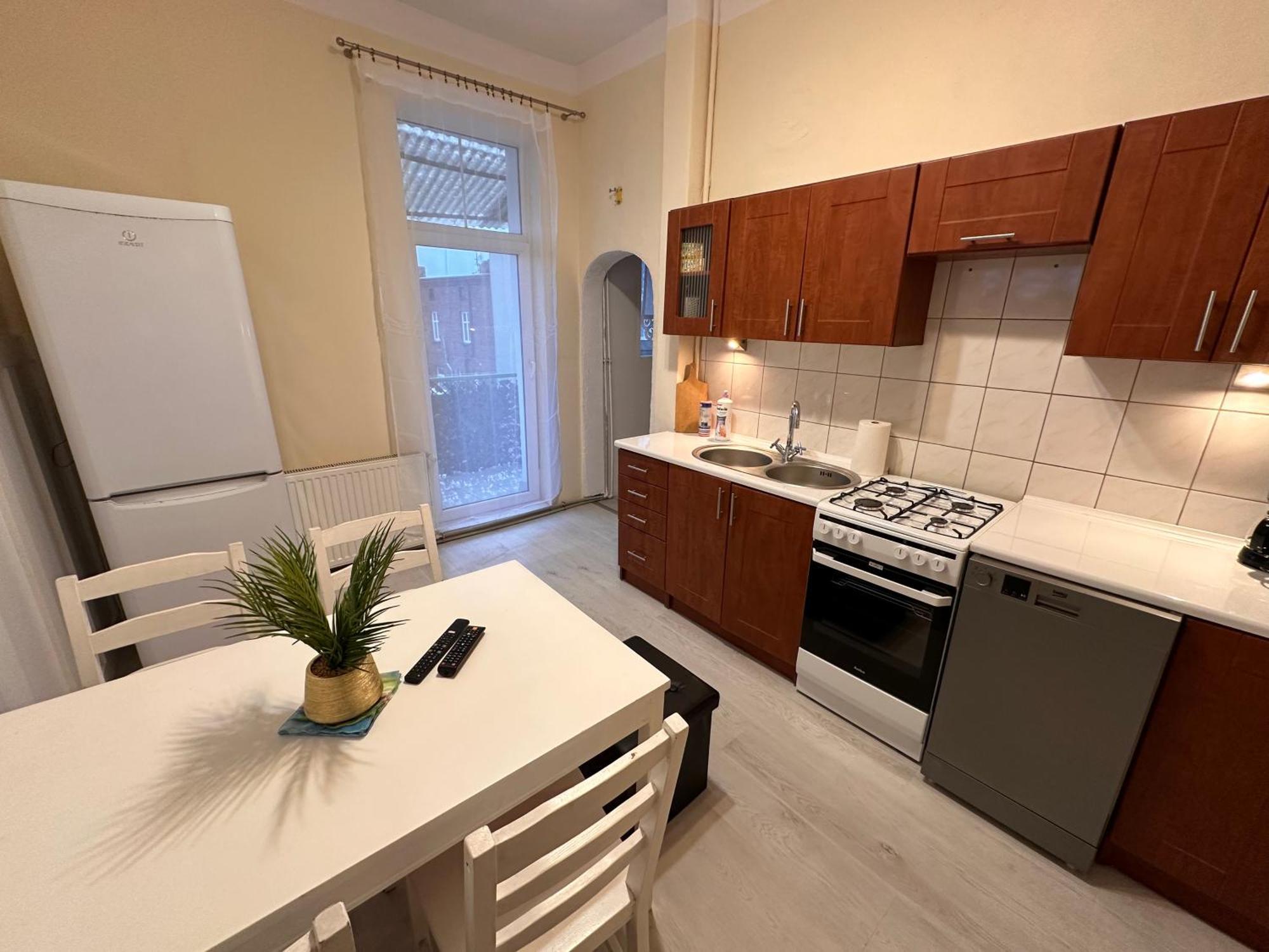 Apartamenty Ktw Central Station Katowice Buitenkant foto